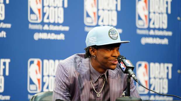ja-morant-podium-grizzlies.jpg